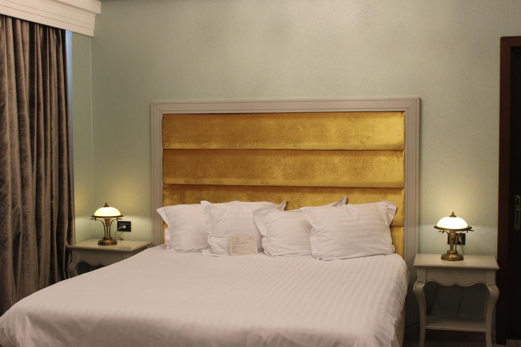 בוקרשט Phoenicia Grand Hotel מראה חיצוני תמונה